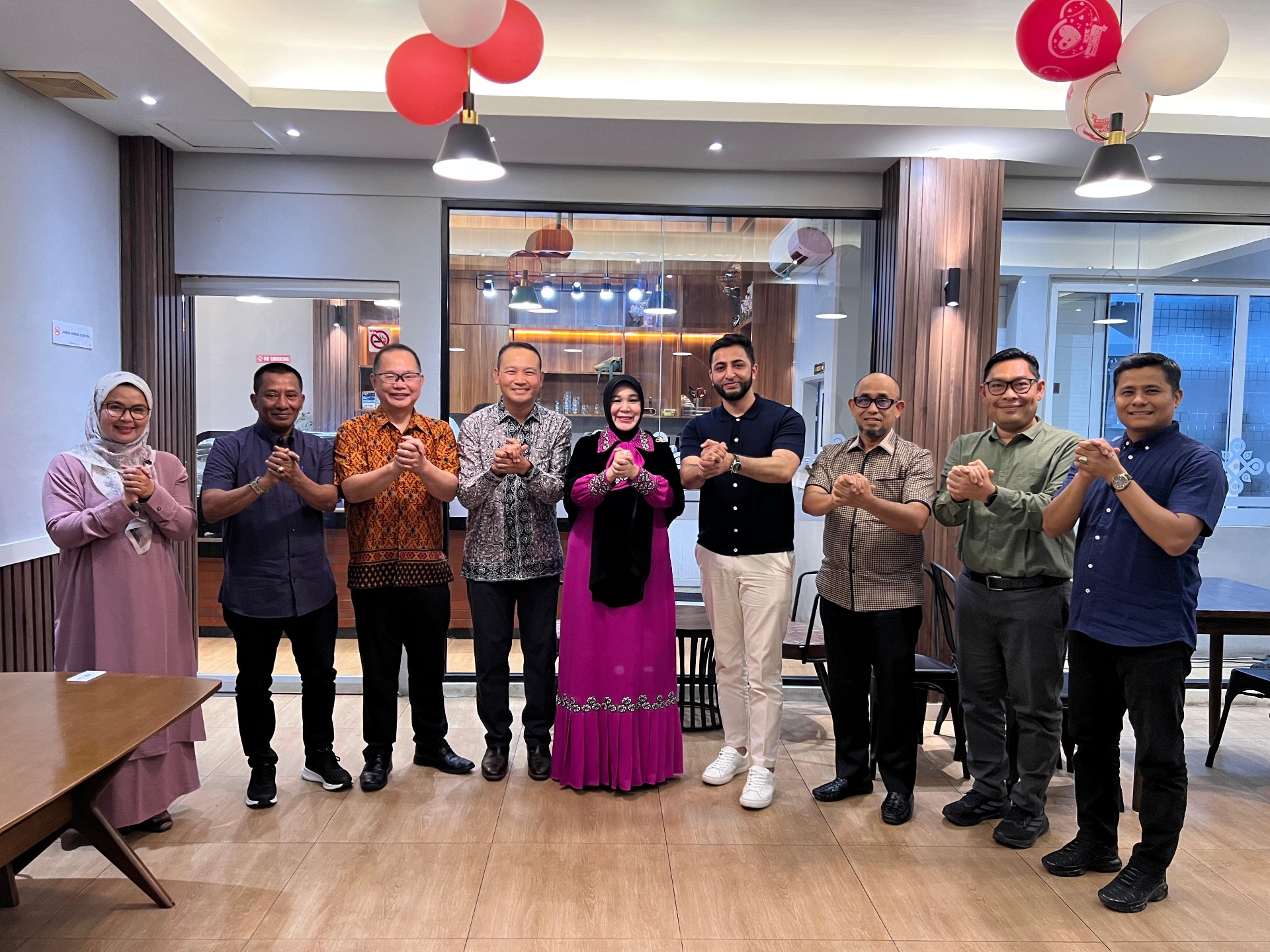 Mayor of Banda Aceh wastewater plant executive meeting